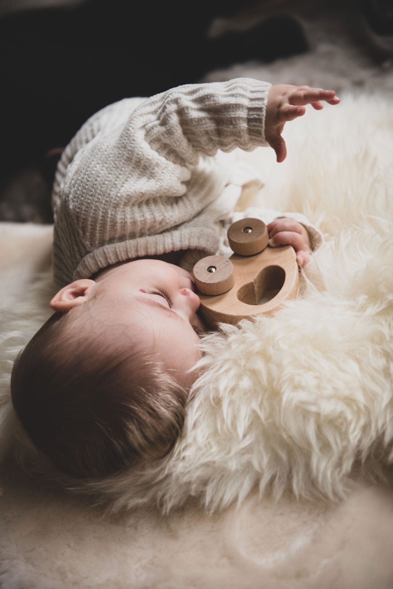 Can-a-baby-sleep-on-sheepskin Baa Baby