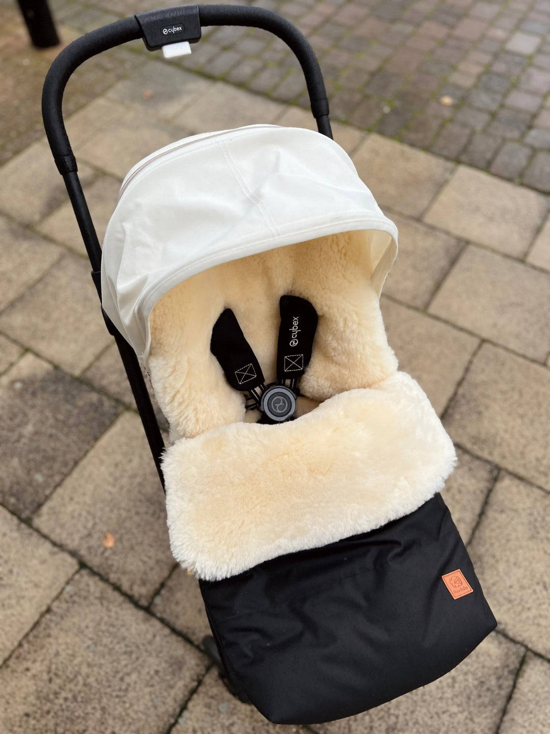 Find-your-perfect-footmuff-fit-for-the-Cybex Baa Baby