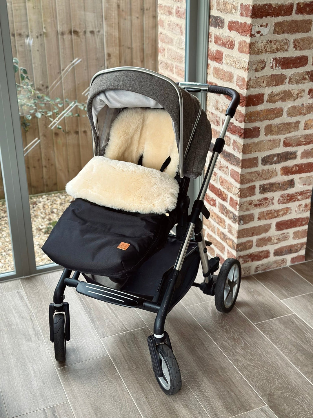 Which-sheepskin-footmuff-will-fit-my-Silver-Cross-pram Baa Baby