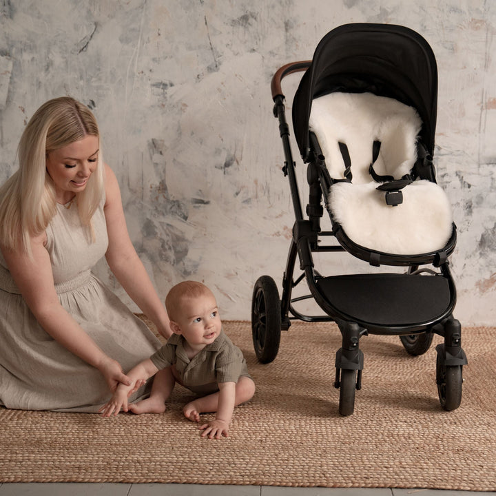 Sustainable sheepskin from new Zealand, a dense pile liner for a 3 point harness buggy